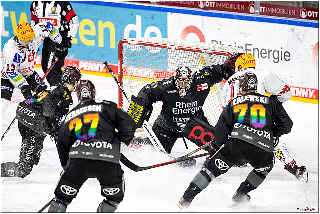 PENNY DEL;  Koelner Haie - Fischtown Pinguins Bremerhaven; Koeln, 17.01.2021